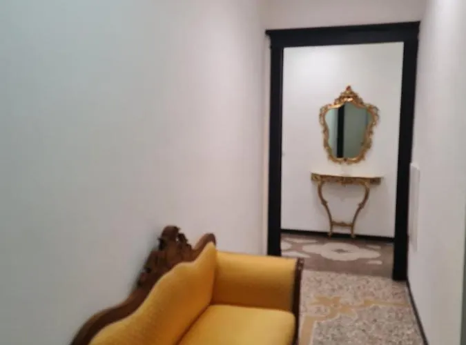 Apartment Antiche Memorie-eleganza E Confort-palazzo Gropallo, Brignole *
