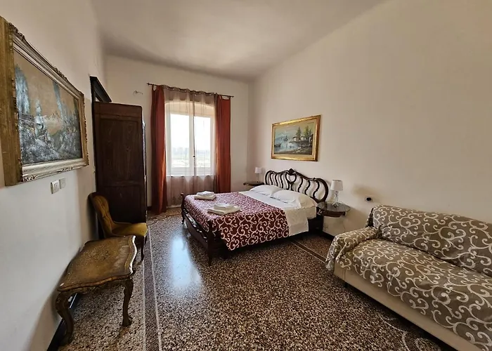 Antiche Memorie-eleganza E Confort-palazzo Gropallo, Brignole Apartment *