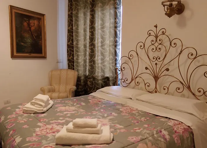 Antiche Memorie-eleganza E Confort-palazzo Gropallo, Brignole Apartment *