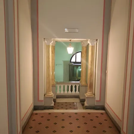 Antiche Memorie-eleganza E Confort-palazzo Gropallo, Brignole 公寓 *